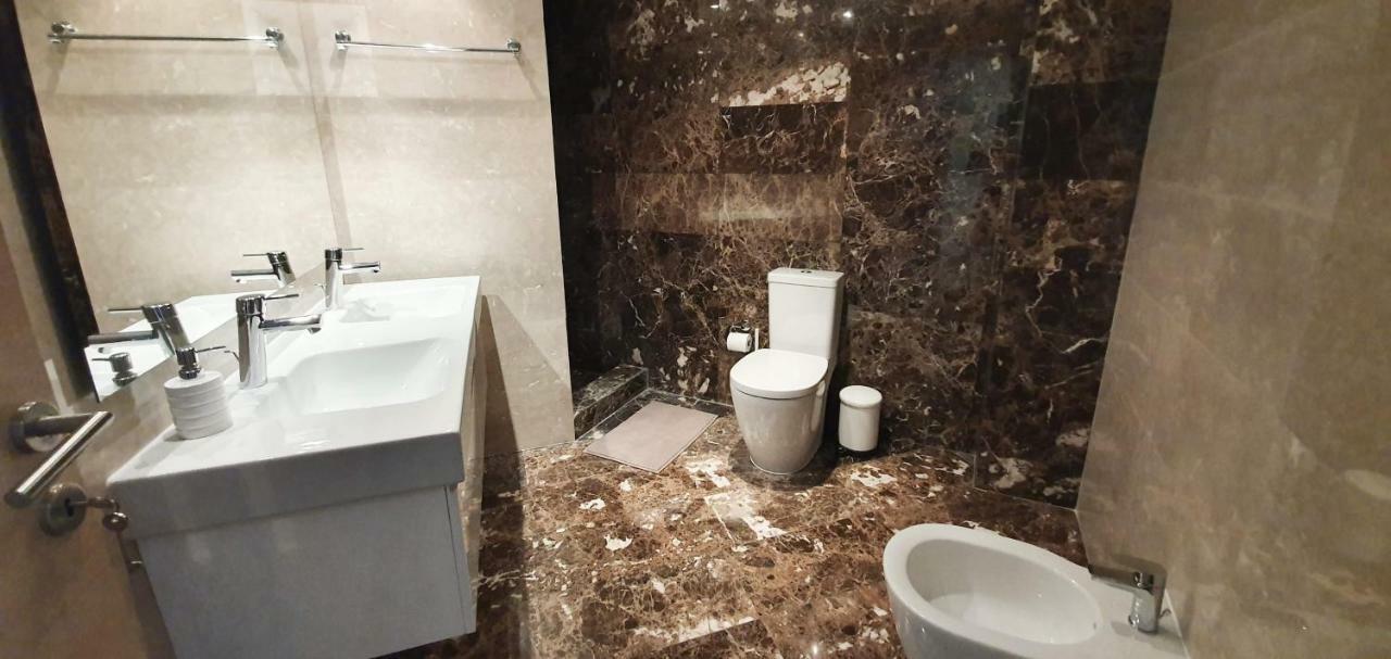 Pegasus Beach Front Apartman Limassol Kültér fotó